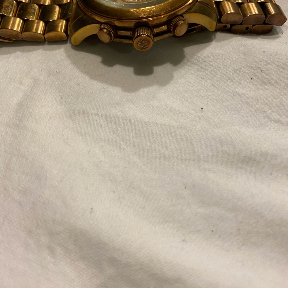 Watch - Picture 2 of 5